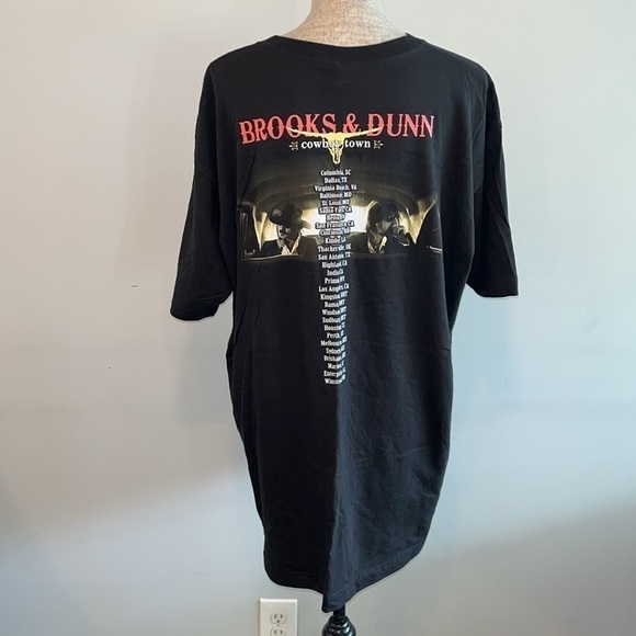 Brooks & Dunn Cowboy Town Tour Western Graphic T Shirt
Black XXL Short Sleeve - Picture 4 of 7